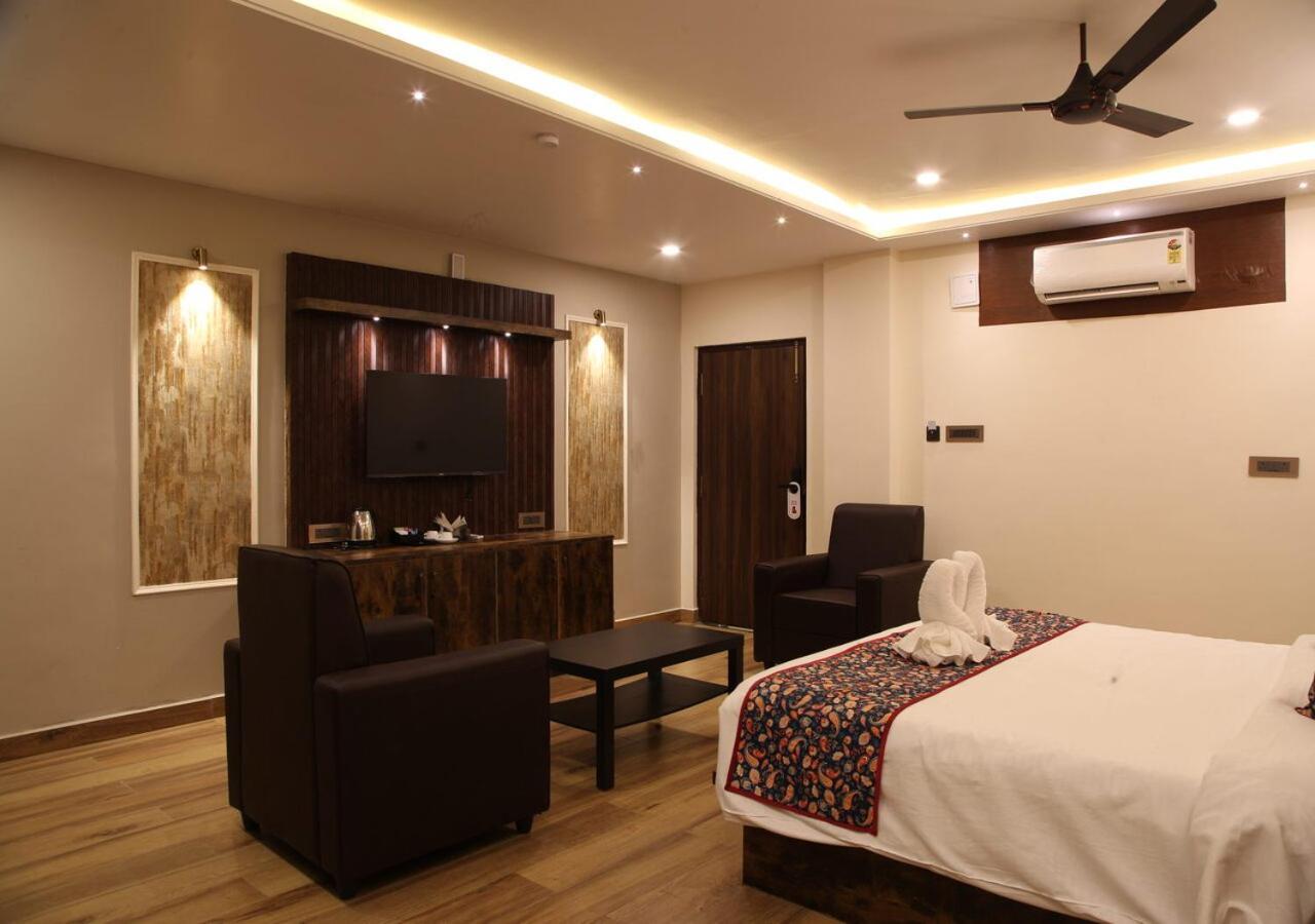 Dakshin Suites Srikakulam Exterior photo